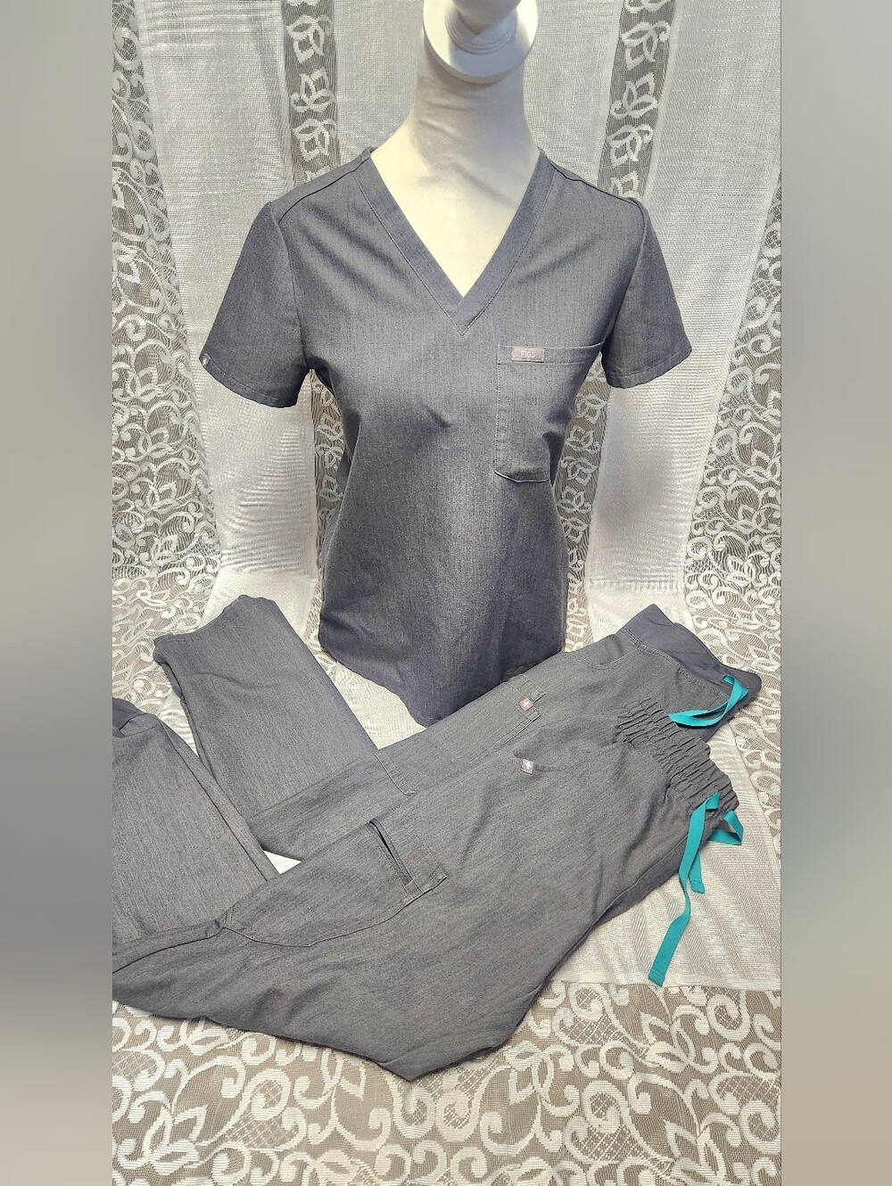 FIGS Graphite Grey 3-Piece Scrub Set - Catarina Top & 2 Pairs Pants (Zamora + Ka